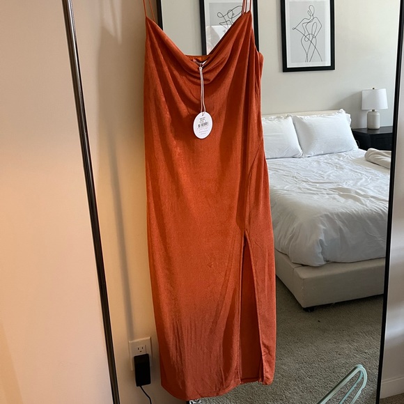 Orange dress - Picture 2 of 2